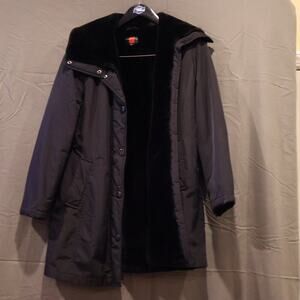 EUC Black Nylon and Faux Fur Women's Small Gallery Coat